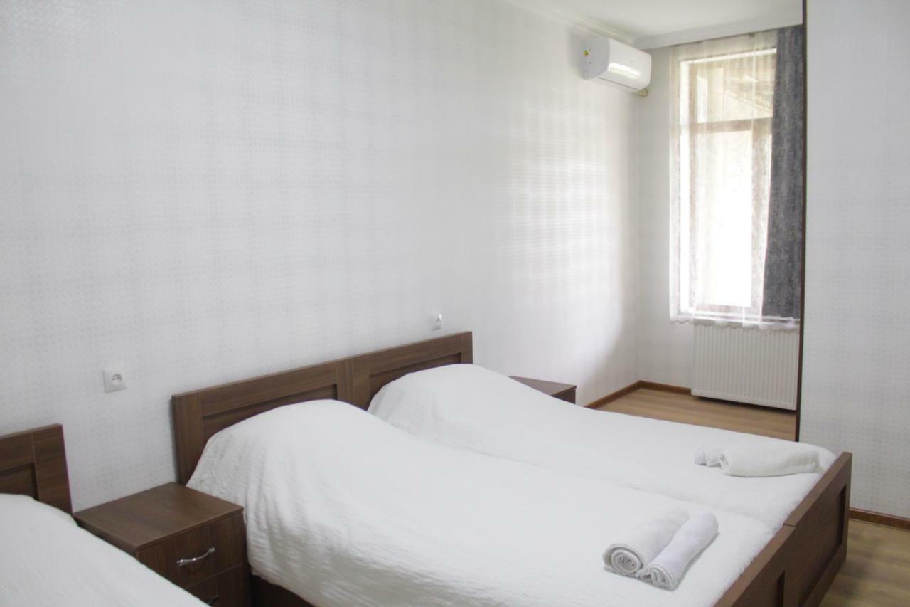 Bagration Hotel Gori Exterior photo